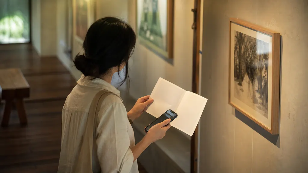 갤러리 분야를 처음 알아볼 때 확인할 기본 원리와 관람 기준 관련 이미지